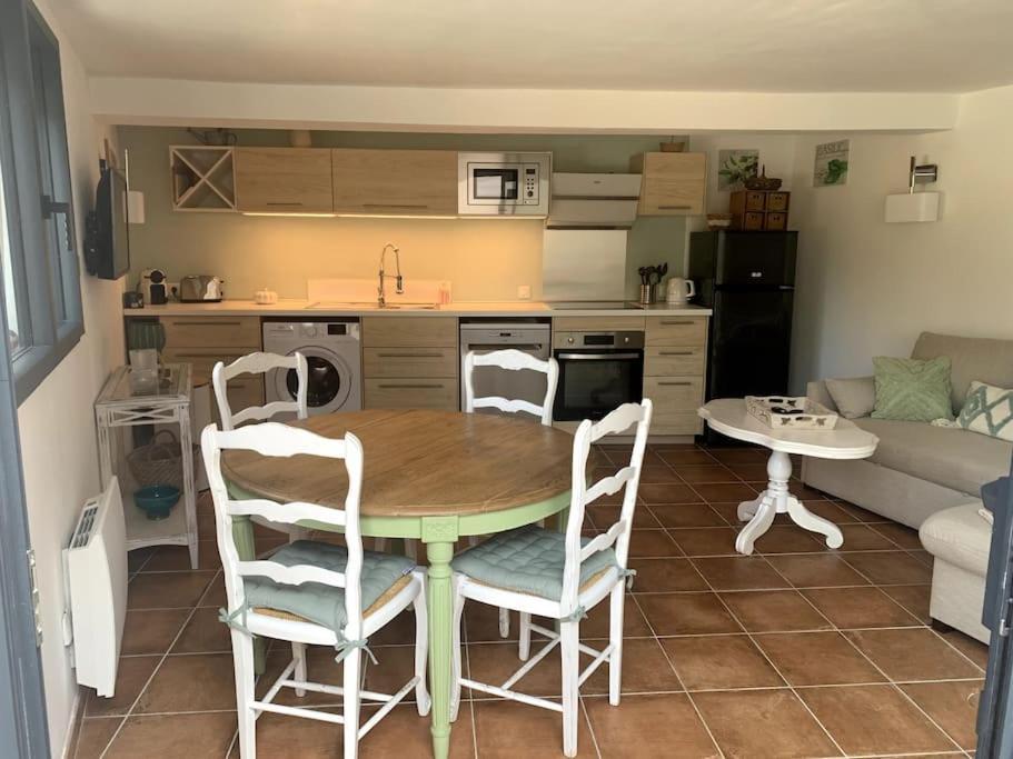 Appartement Bas De Maison Lavilledieu  Exteriér fotografie